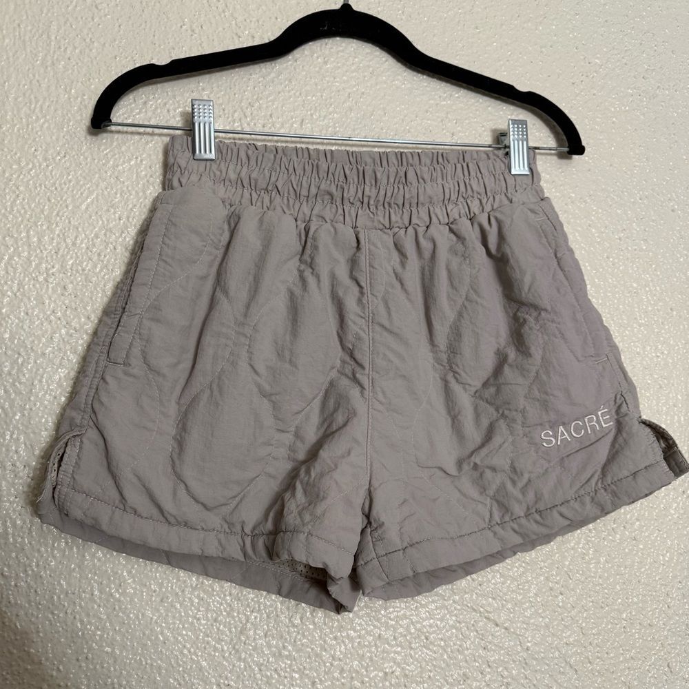 Sacre grey Sand Puffer Outdoor Athletic Athletic quilted Shorts Size XS